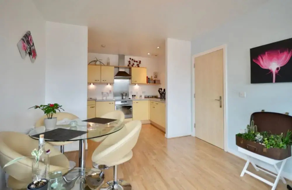 Bright Apartment In The Heart Of Bristol