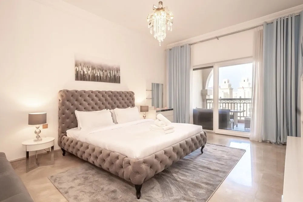 Stylish Urban 1BR Gem in Fairmont-90AB2