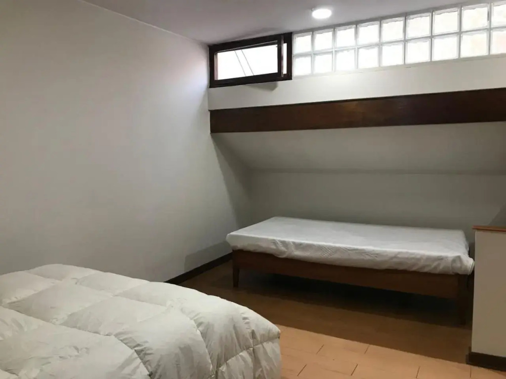 Tezza Apartment two blocks from the American Embassy