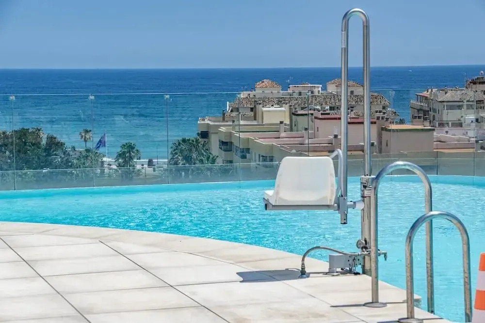 Inf3.1j - Stunning Holiday Home Next to Beach