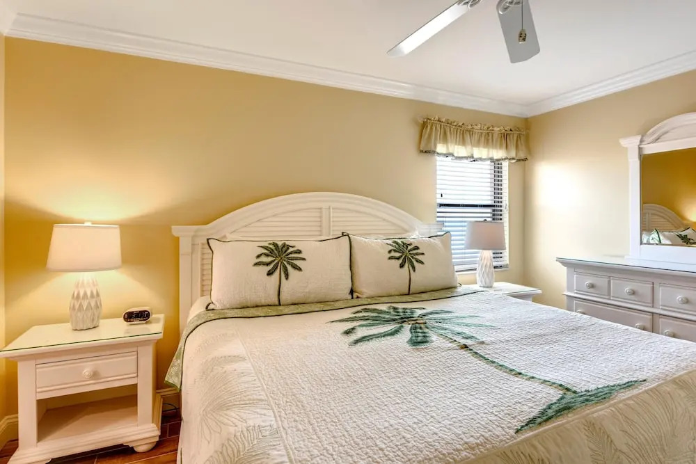 Emerald Isle 401 Fully Updated/beach Front/amazing View!