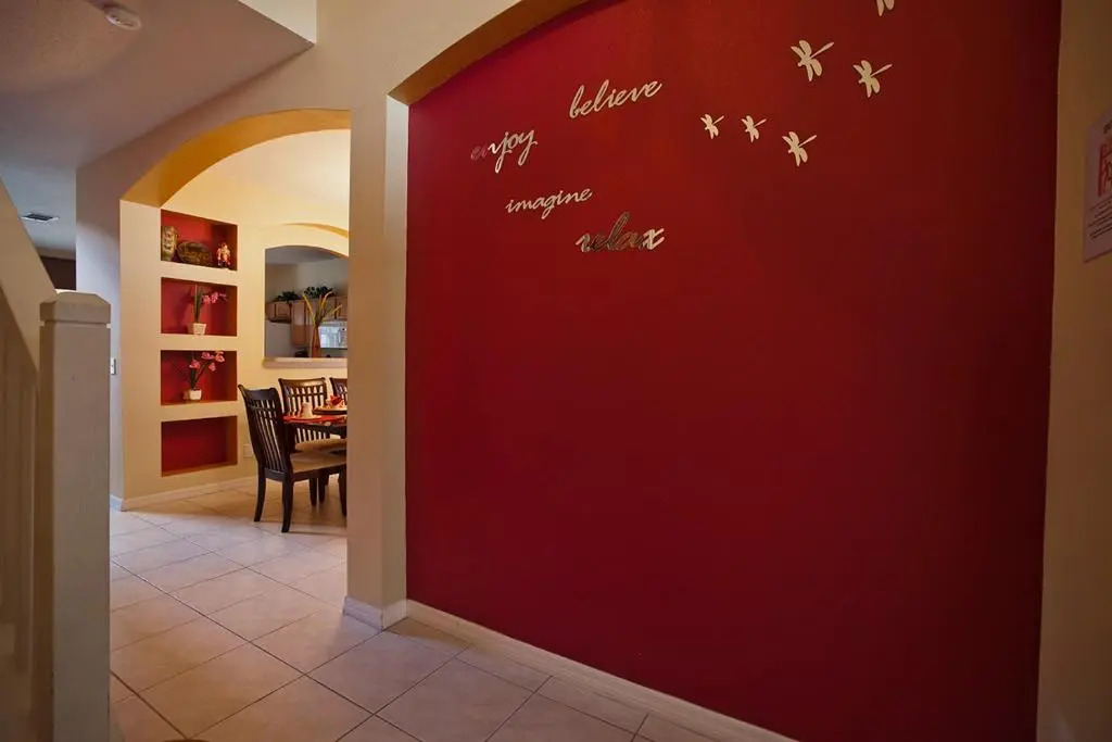Disney Dreams come true - affordable 7-bdrm house with private pool!