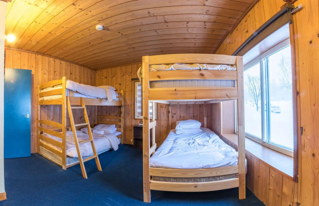 Hooting Owl private ski chalet