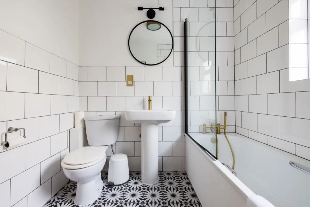 The White City Wonder-Modern 4BDR with Garden and Rooftop Terrace