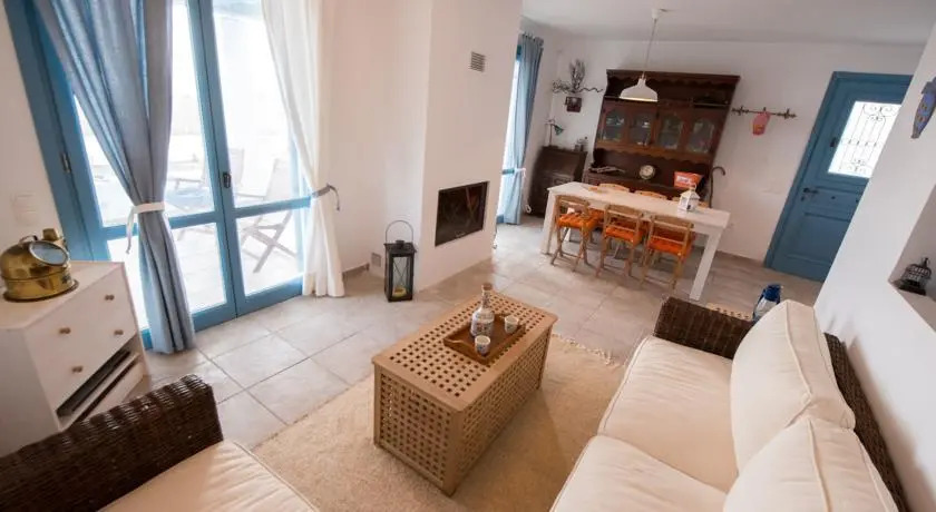Aloustina Villa