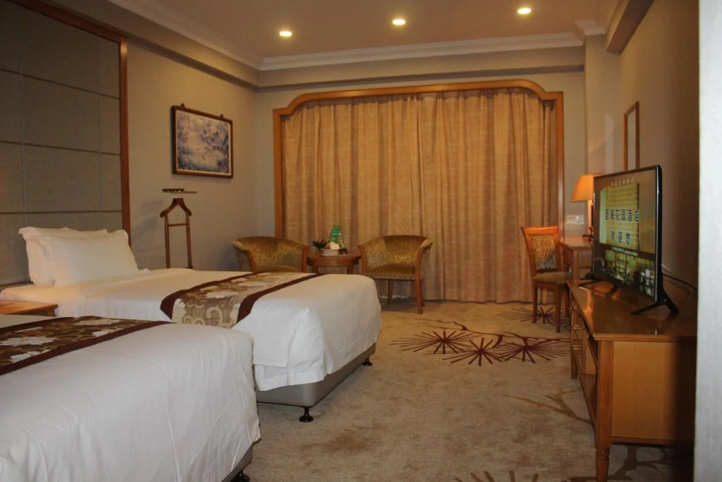 Howard Johnson Glory Plaza Chenghai