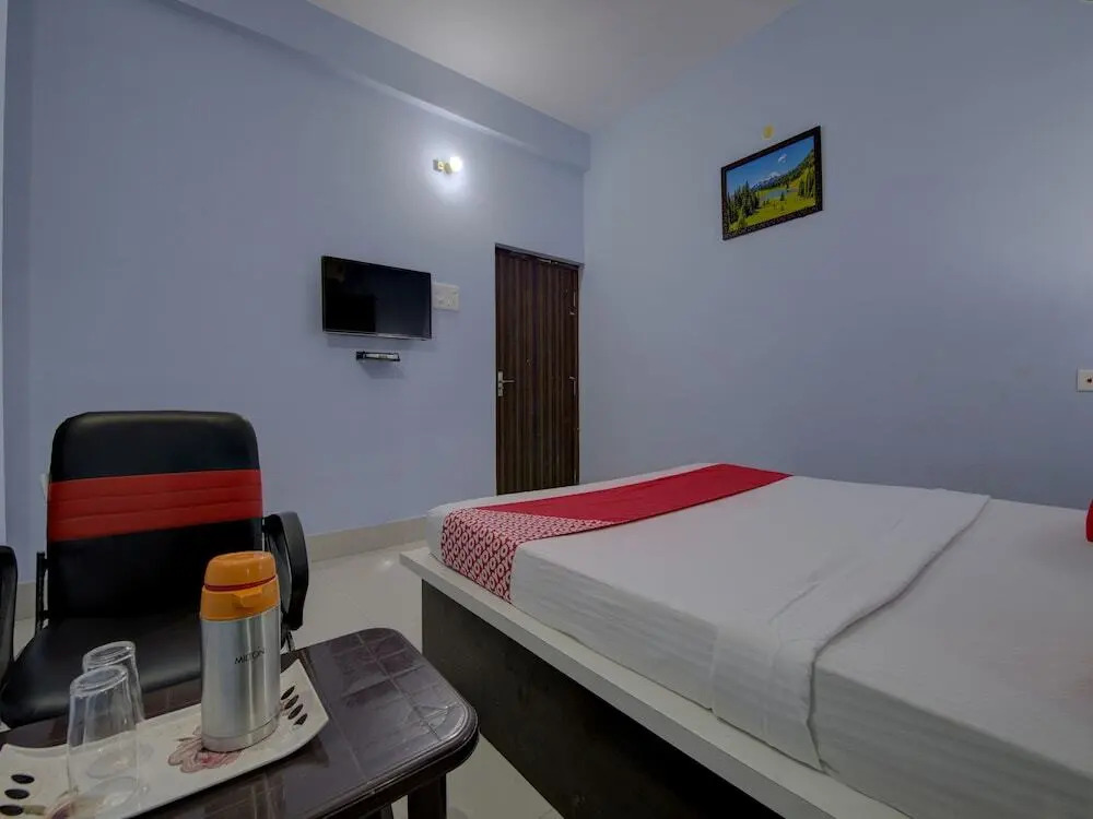 Dhanraj Residency by OYO Rooms