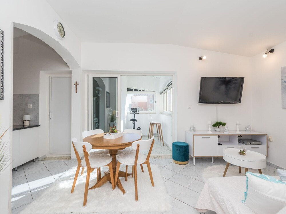 4-room Apartment 140 M2 On 1st Floor - Inh 29146