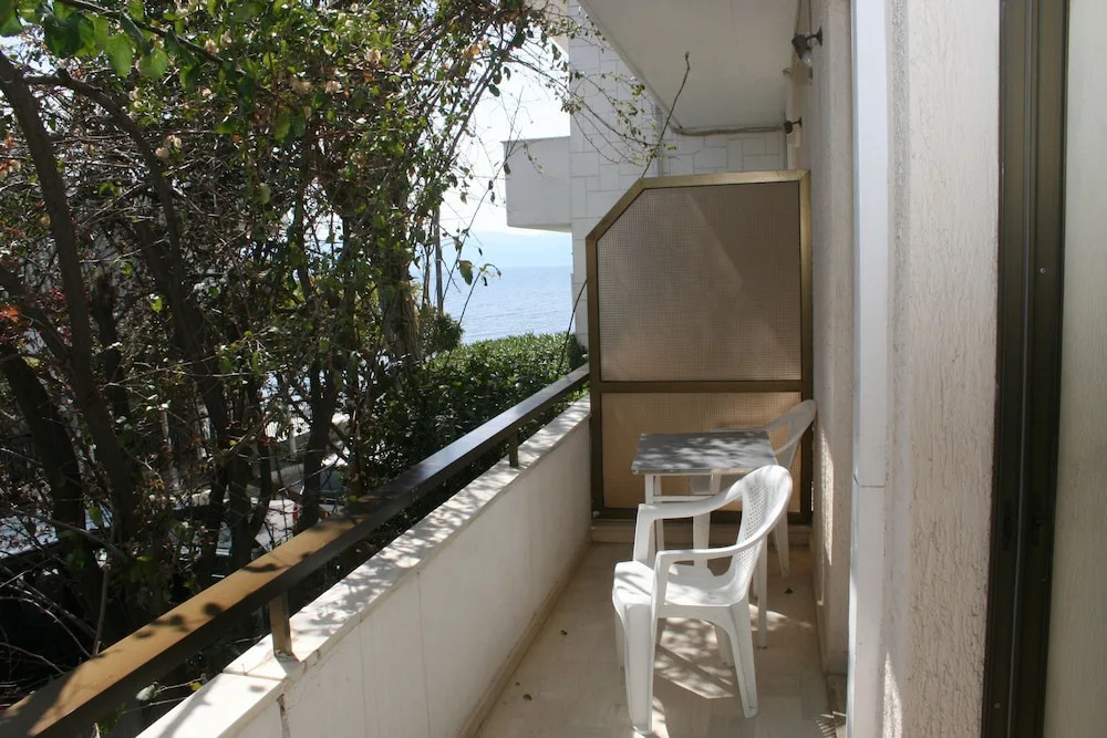 Aparthotel Iliahtides