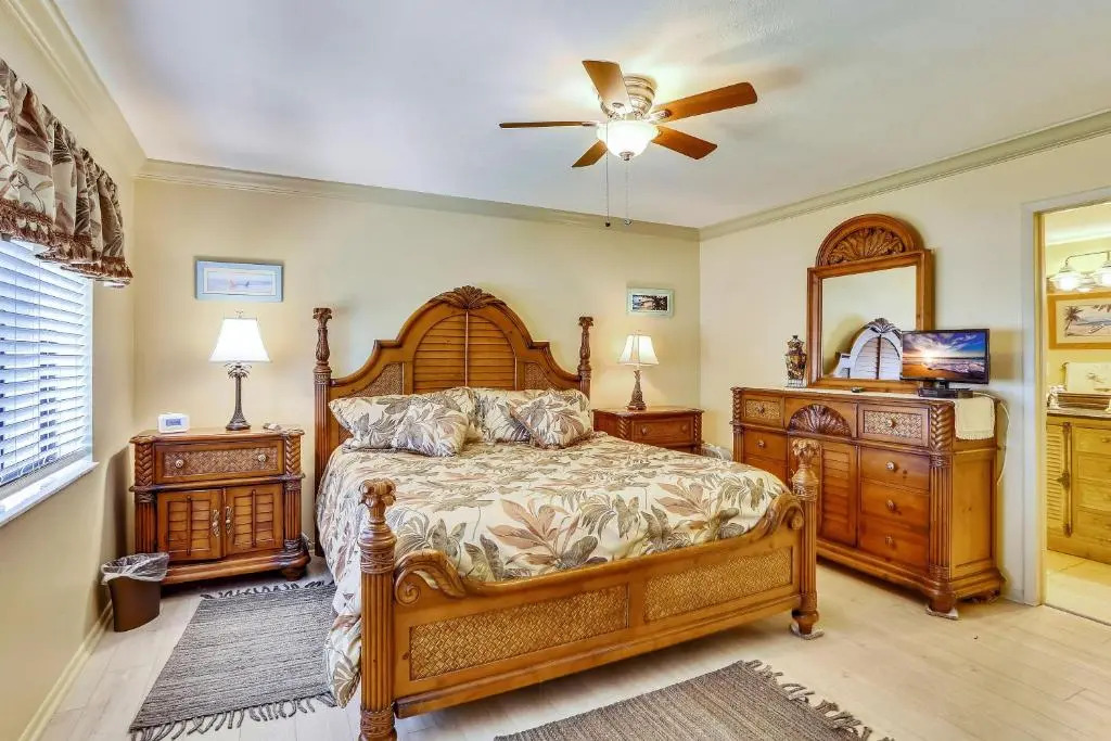 Land's End 11-407 Beach Front - Premier
