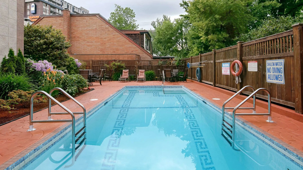 Best Western PLUS Inner Harbour Hotel