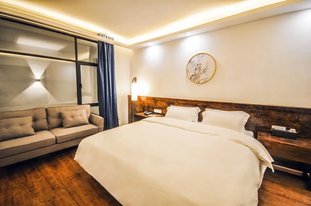Moonlight Hotel