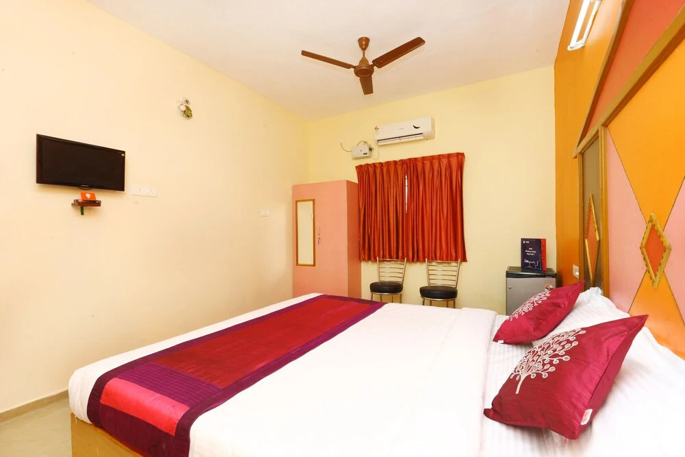 OYO spot on 10184 Kamadhenu Lodge