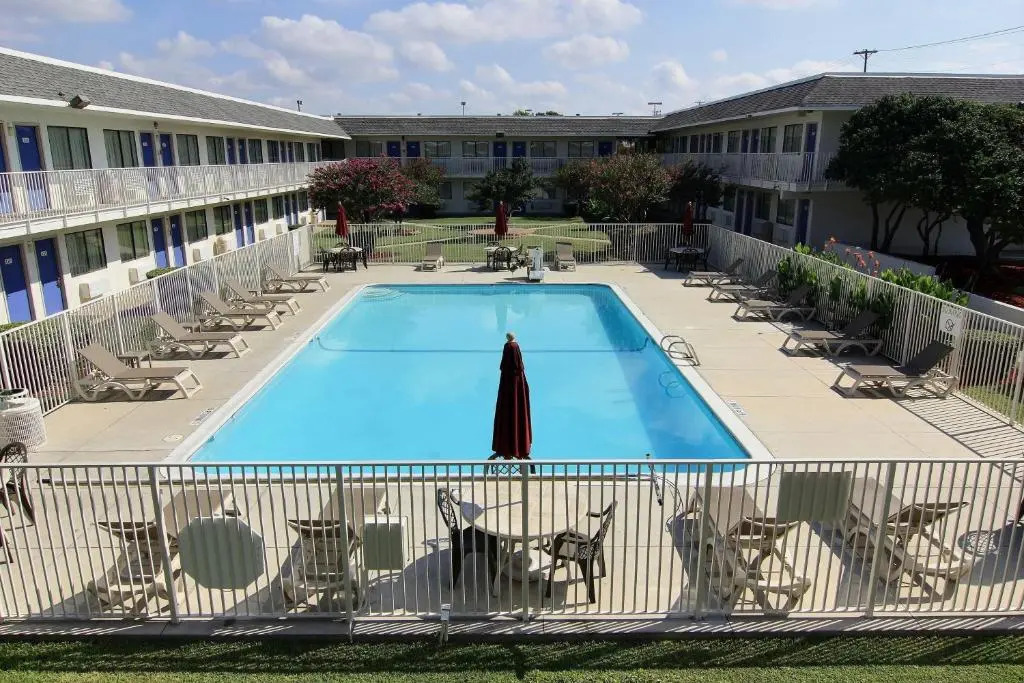 Motel 6-Austin, TX - North