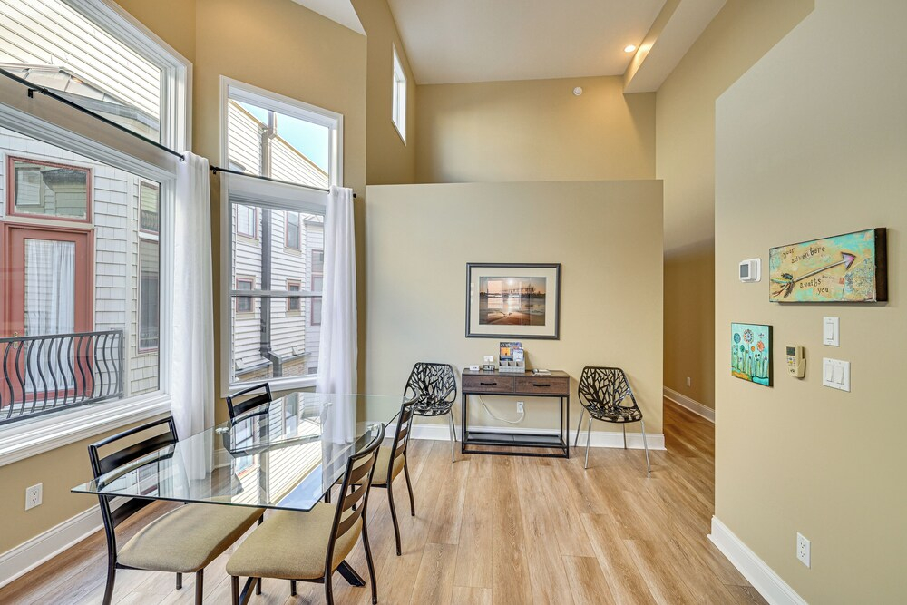 'phoenix Nest' South Haven Condo: River View!