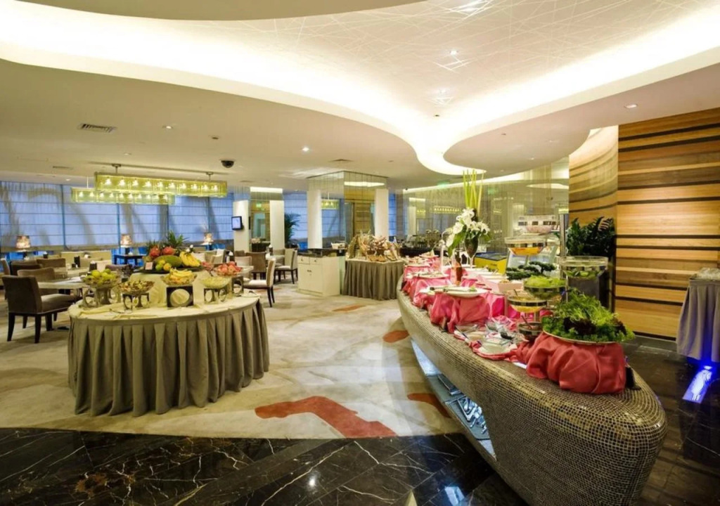 Hangzhou E M Grand Hotel