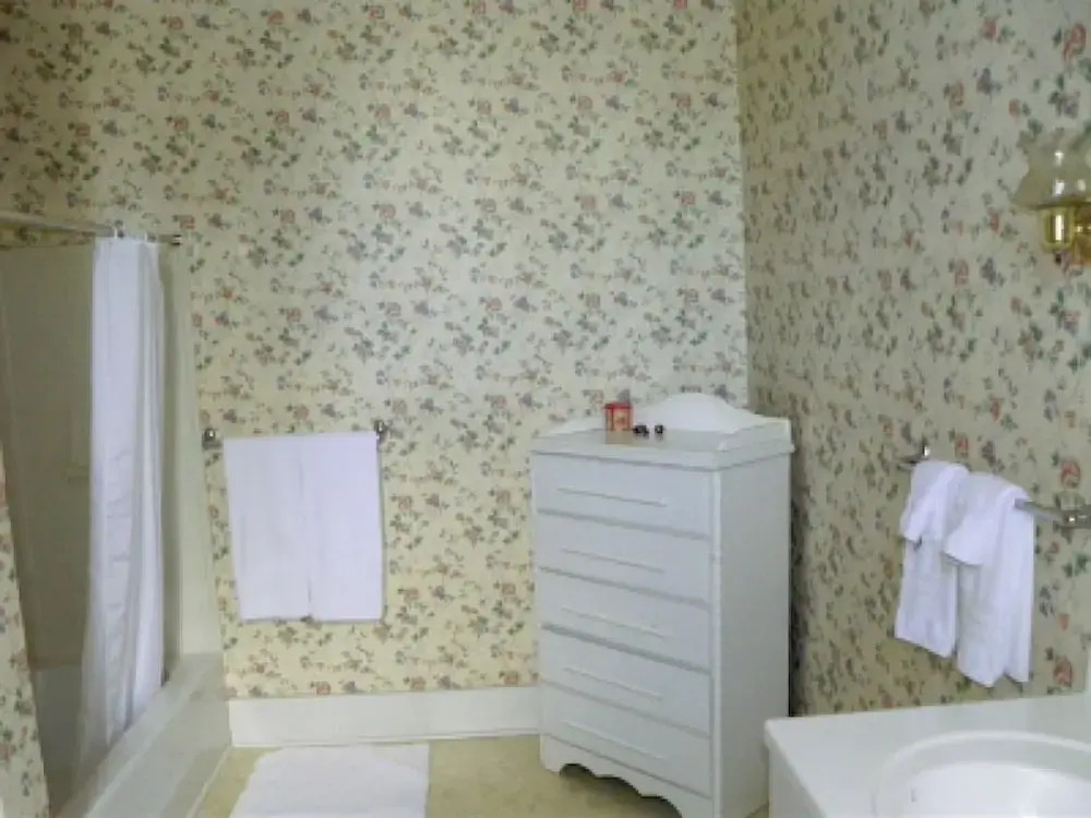 Marble Mansion Inn