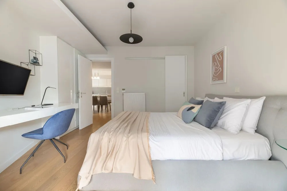 Elegant 2BR Apartment in Kolonaki