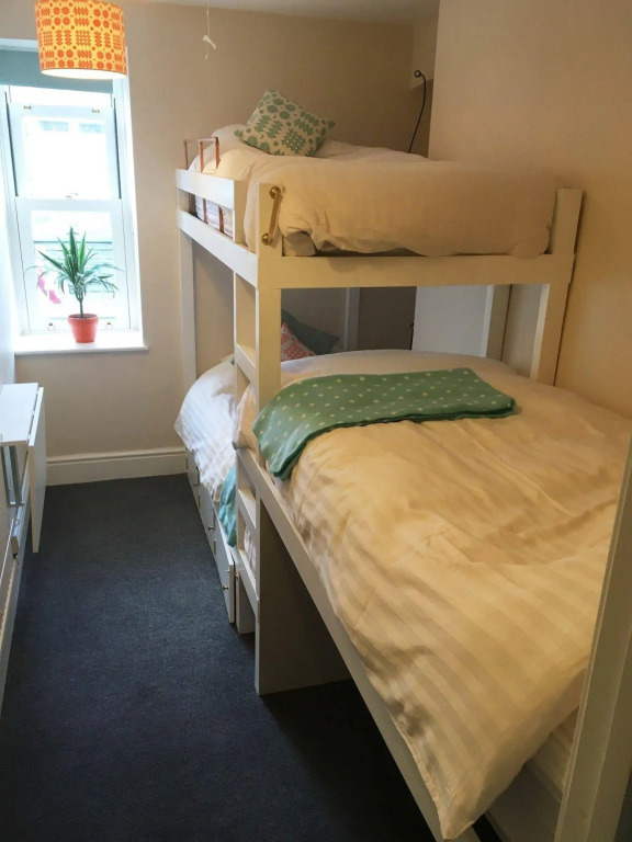 CellB - Hostel