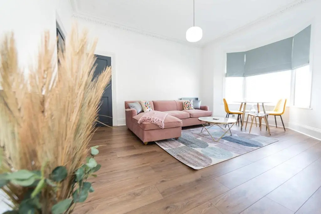 Coastline Villas - Heart of Redcar 1 & 2 Bed Apartments, ideal for contractors and holidayers