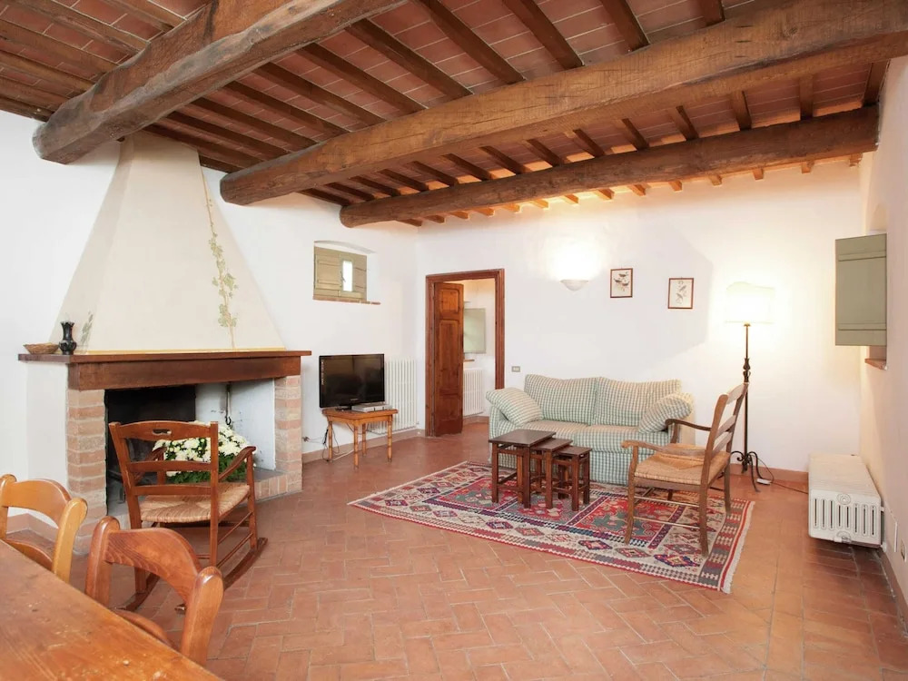Tranquil Haven in Todi Countryside