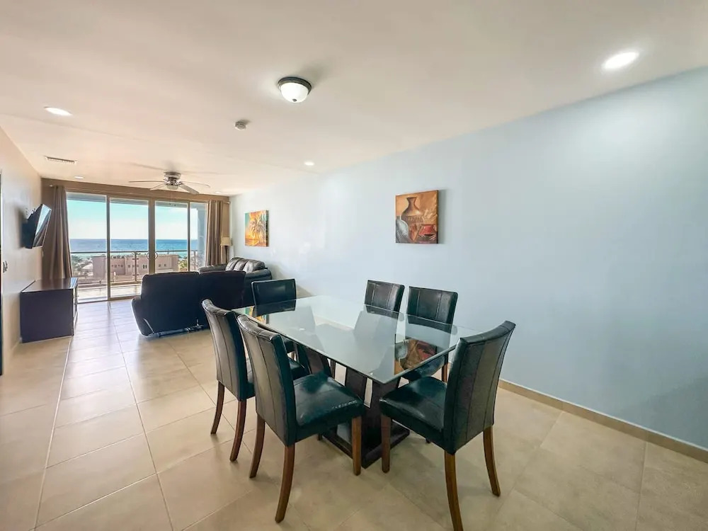 Wake Up Close to the Ocean in This 2BR Condo