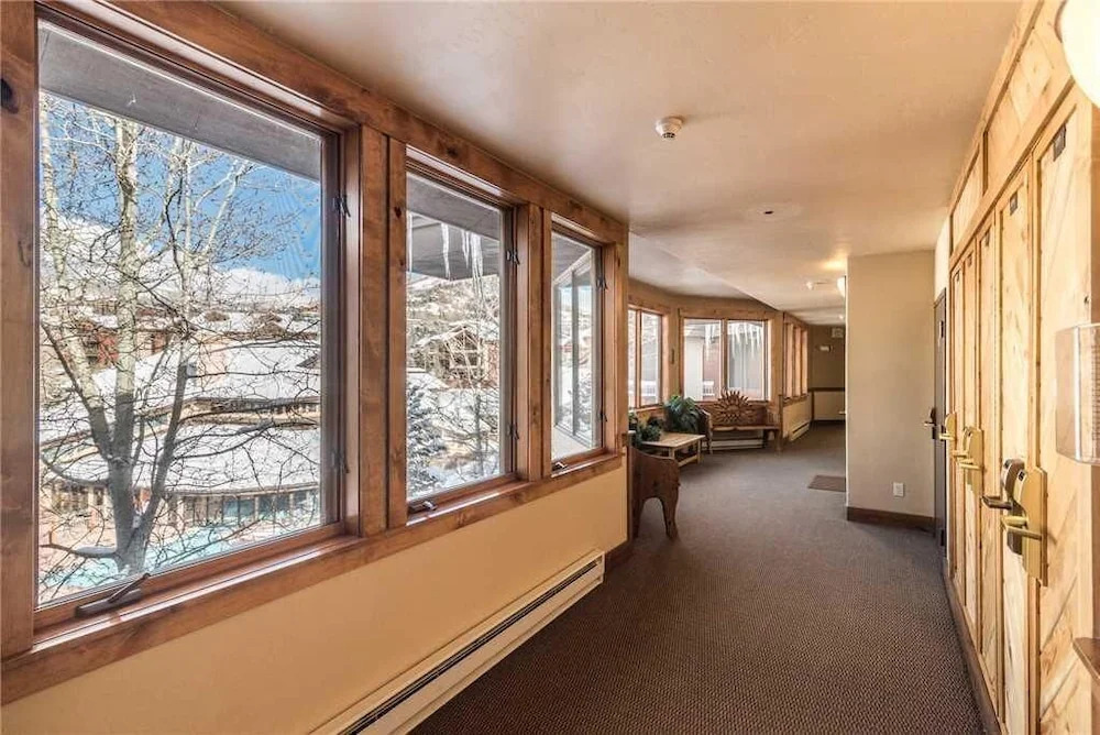 Tl2311 Great Views in This Beautiful Top Floor Home! - Winter Specials!