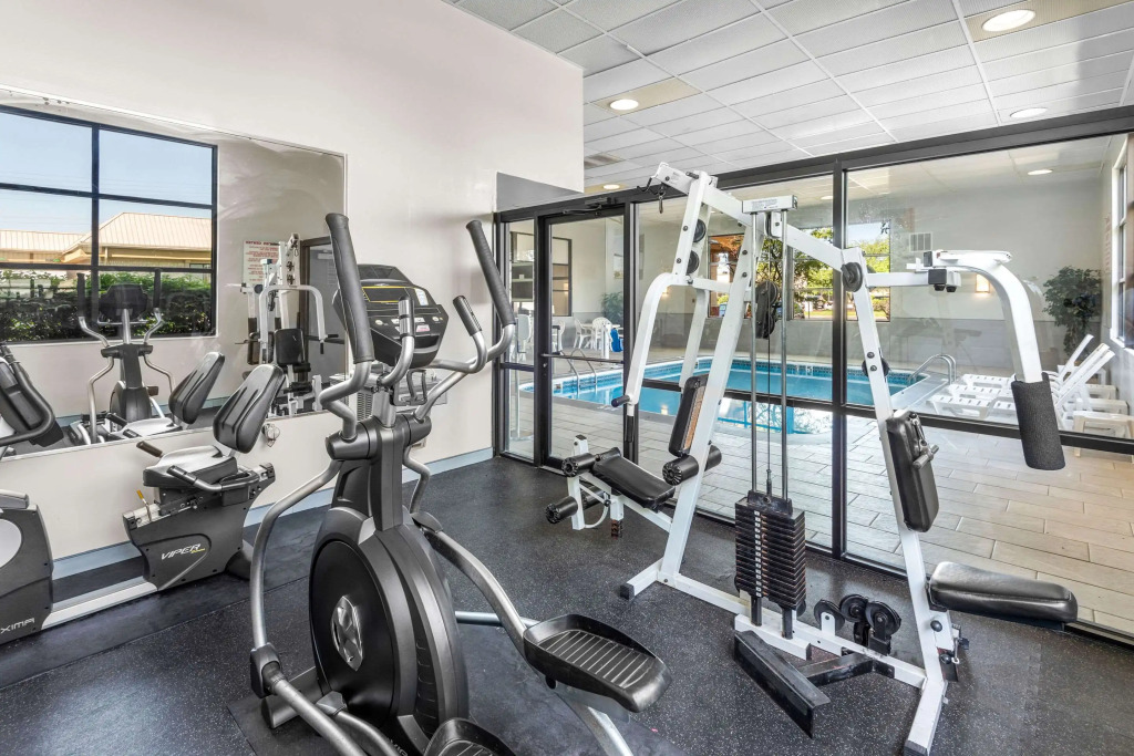 Clarion Inn & Suites Indianapolis Northwest
