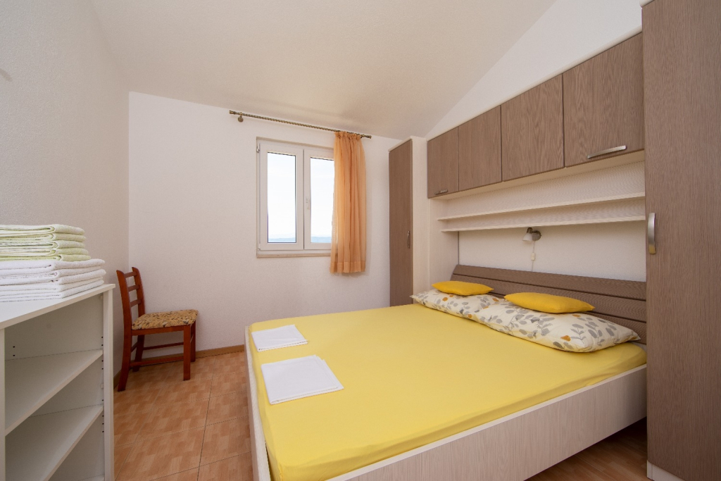Apartment Ruzica - with sea view: A3 - zuti Igrane, Riviera Makarska