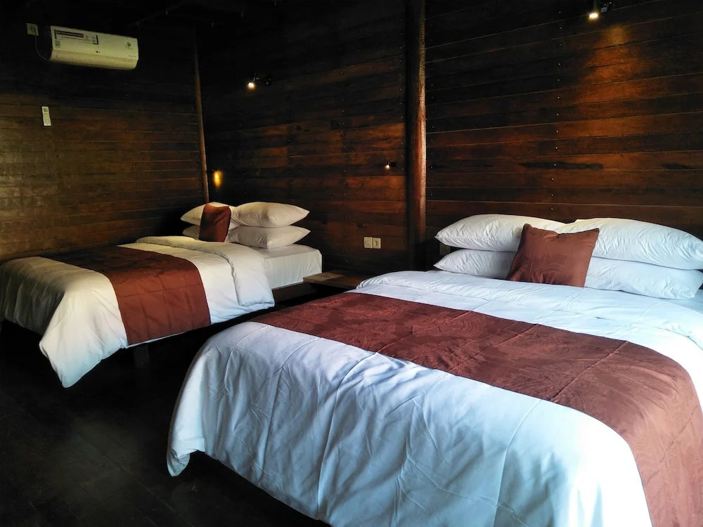 Waterside inn Nusa Penida