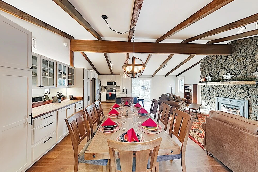 New Listing! Lavish New-build W/ Hot Tub & Firepit 3 Bedroom Home