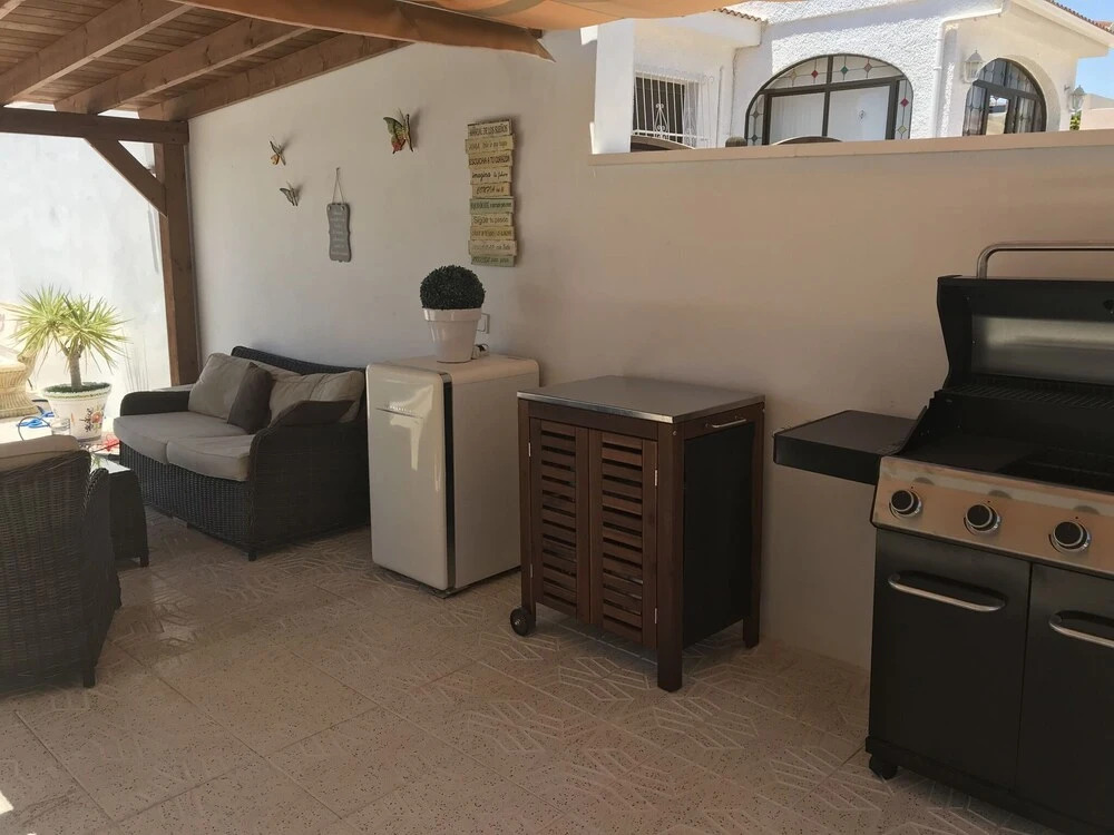 Villa With Private Swimming Pool in Queseda