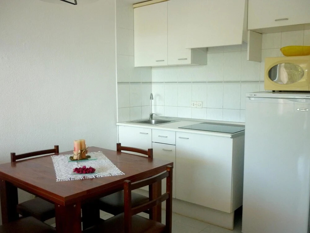 Apartment With 2 Bedrooms in L'escala, With Wonderful sea View, Pool A