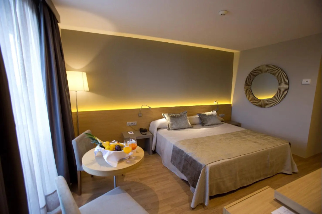 M.A. Hotel Sevilla Congresos