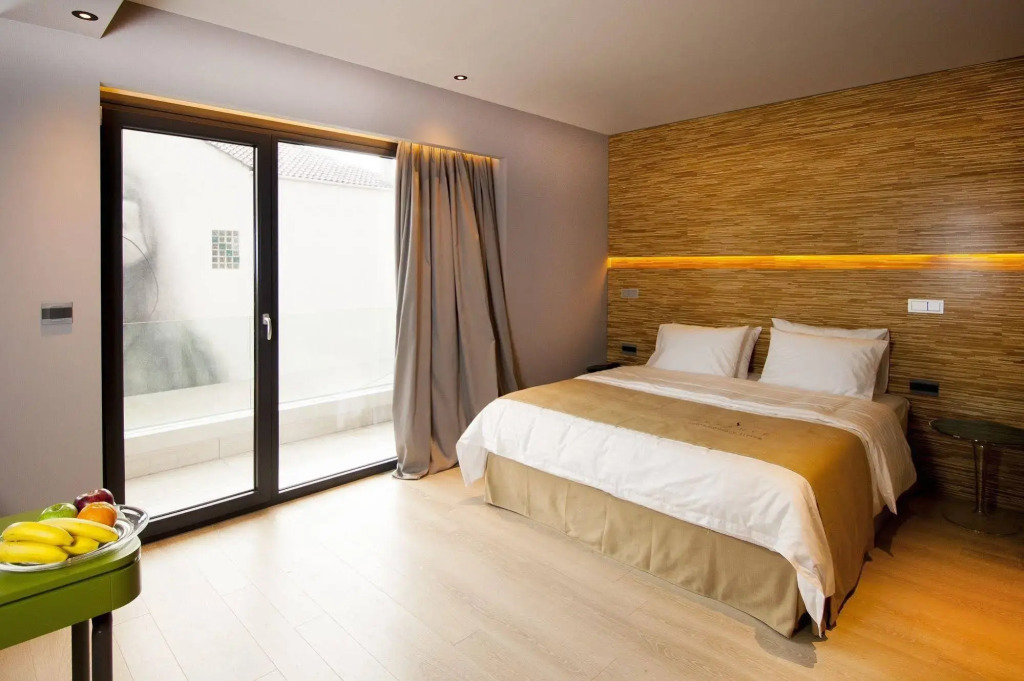 Essence Hotel
