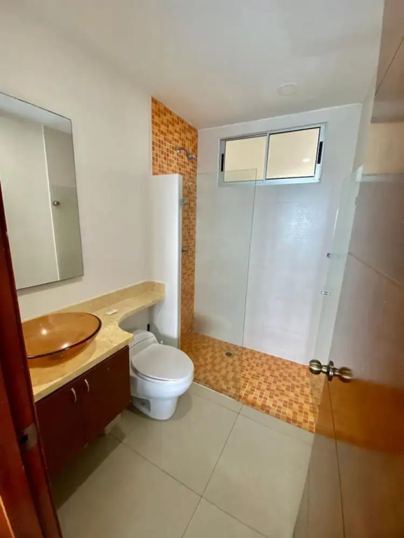 2 Bedroom Beachfront Apartment 2p1-al With Pool And Wifi