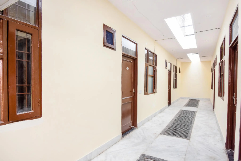 OYO 48981 Hotel HC Residency