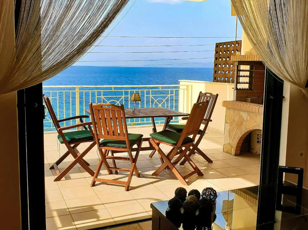 Derveni Seaside Apartments