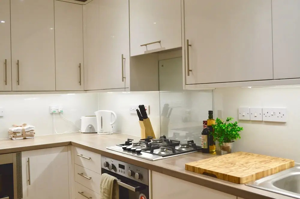West End 2 Bedroom Georgian Apartment