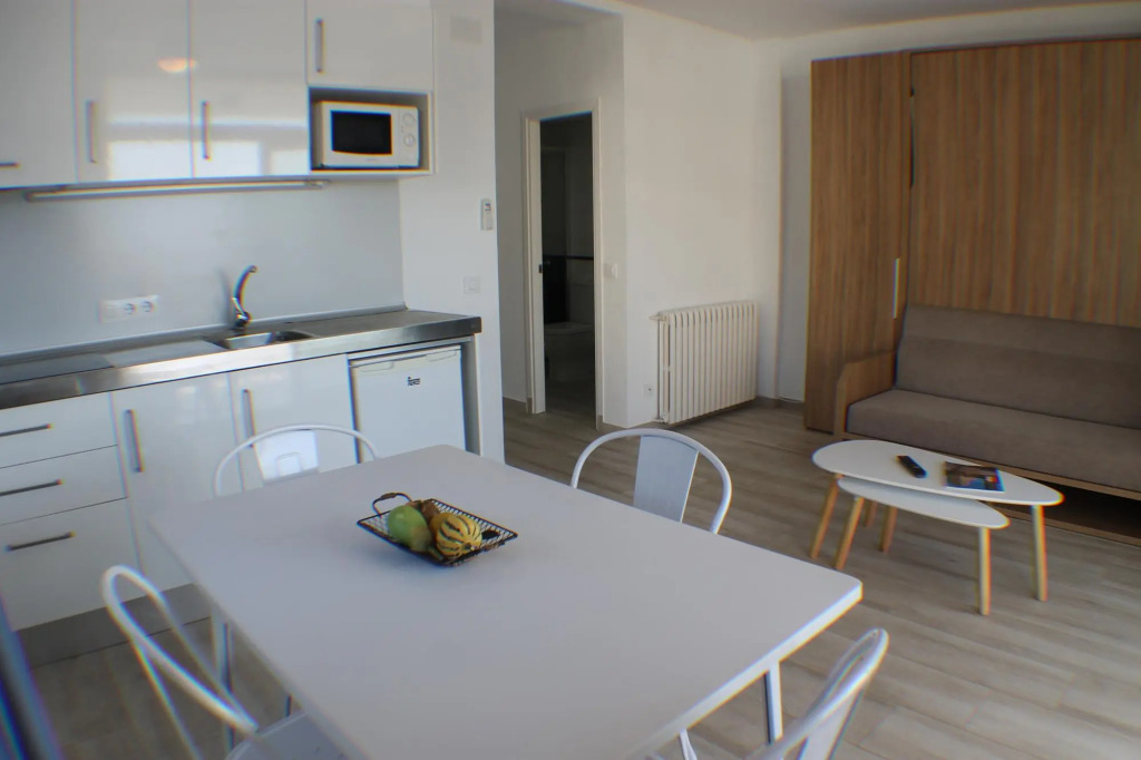Rescator Resort 330 in Roses