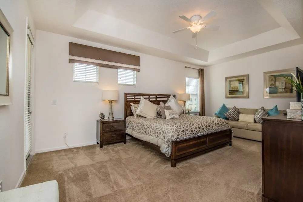 Oaktree Pool House