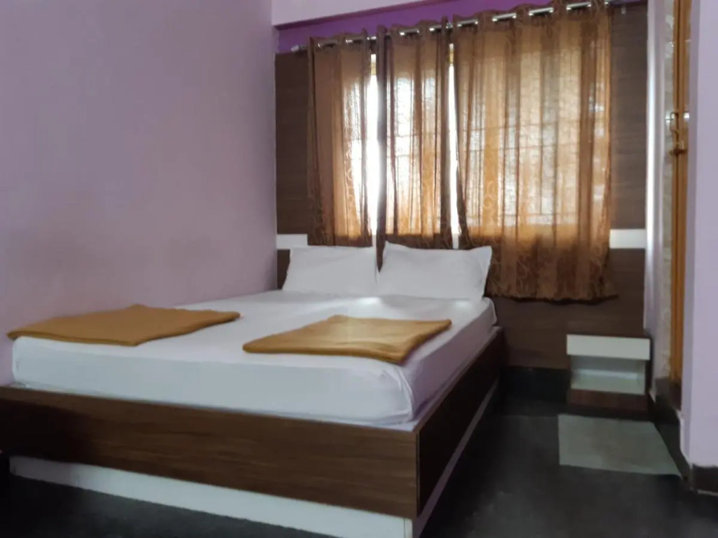 Sapphire Inn