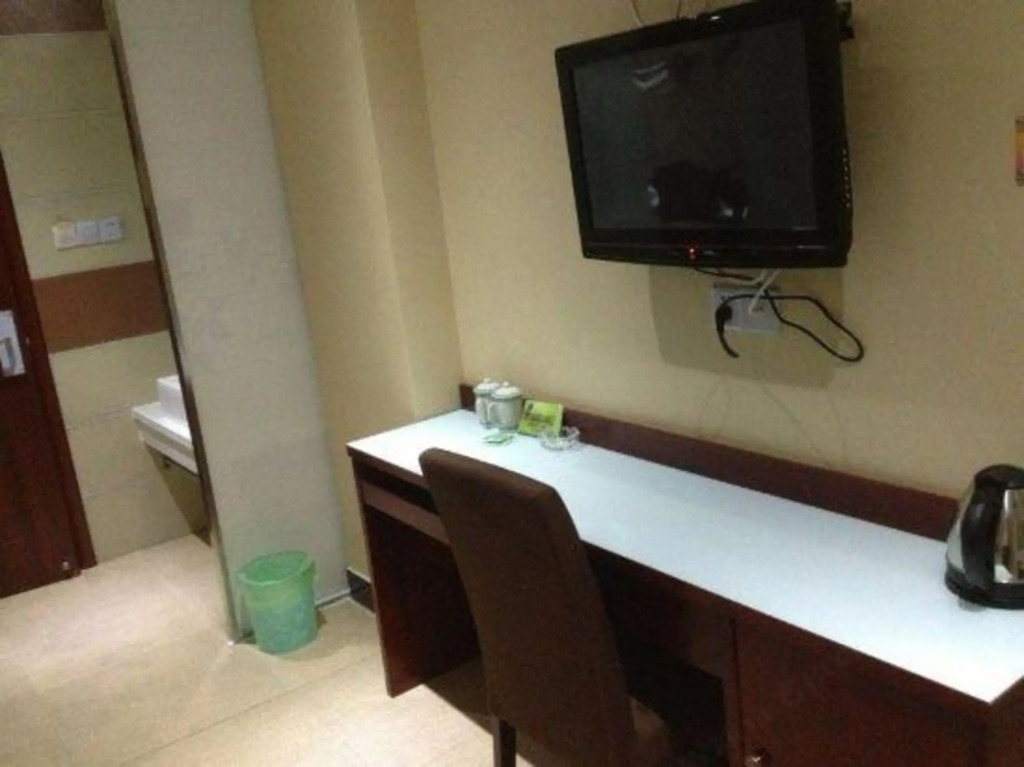 Shanghai Yiyan Business Hotel (Qingpu Industrial Park)