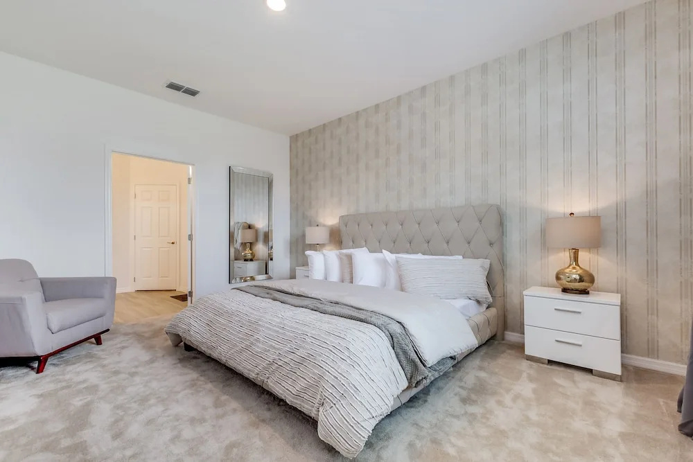 14 Bdrm 11 Bath Villa For 30