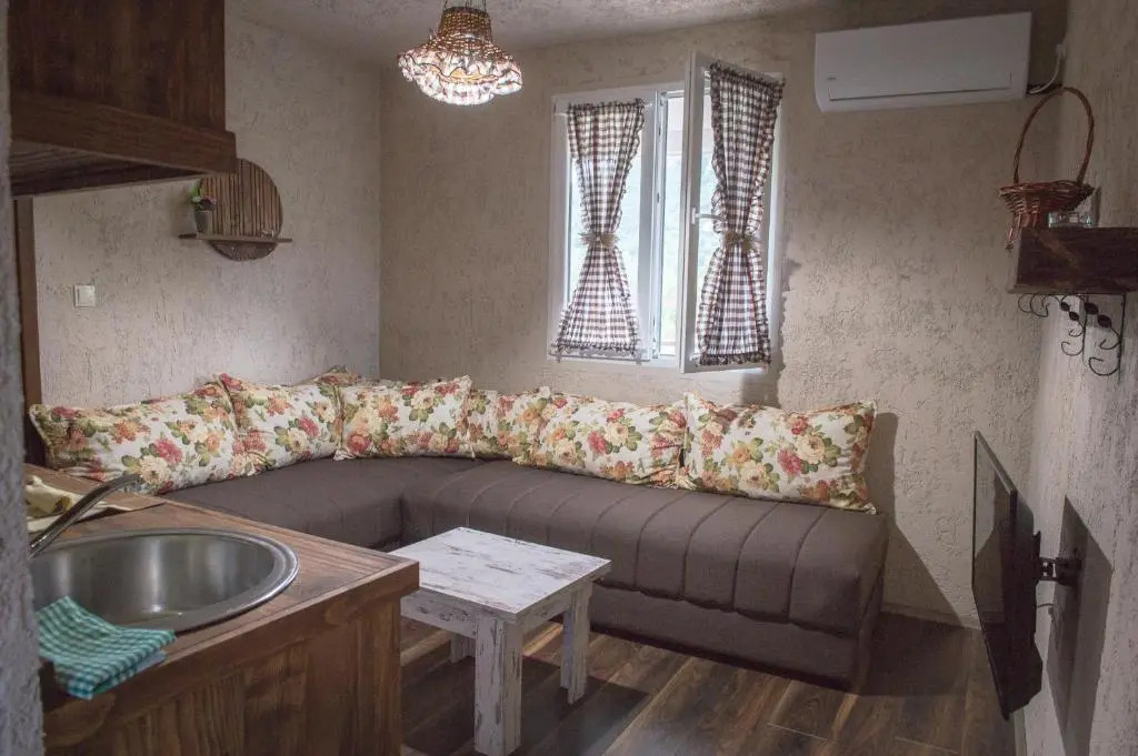 Apartments Djurovic