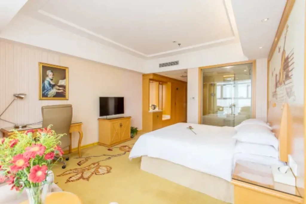 Vienna Hotel (Kunshan Phoenix City)