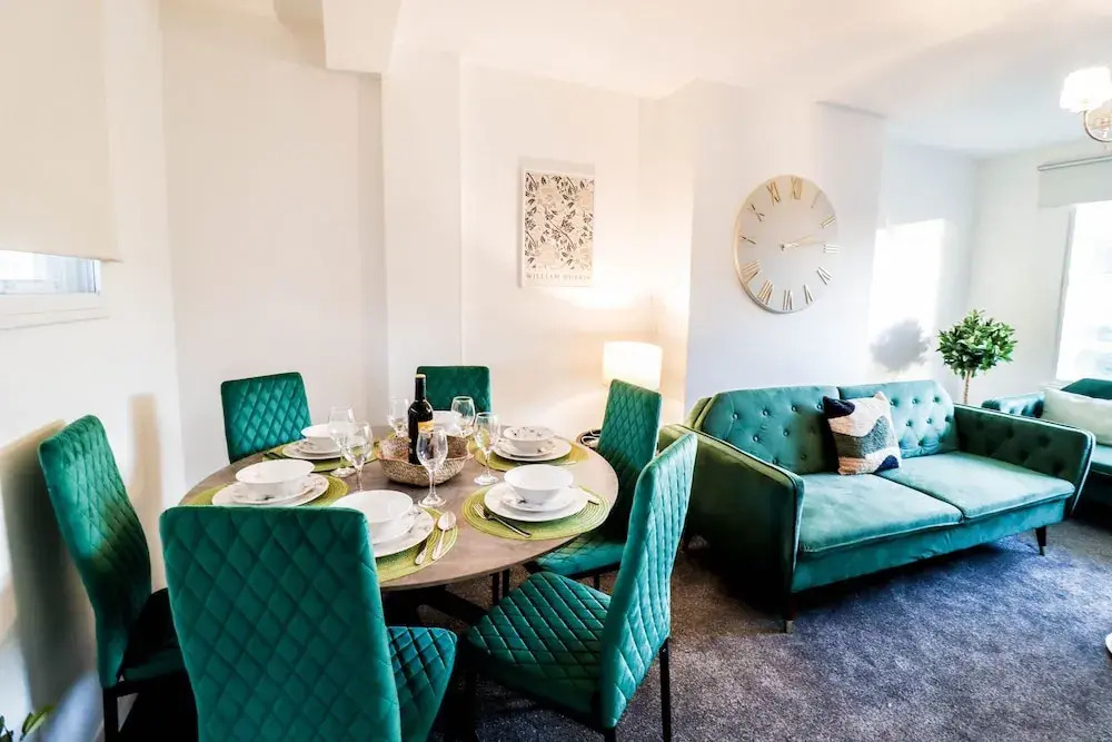 Lovely 3 Bedroom Maisonette