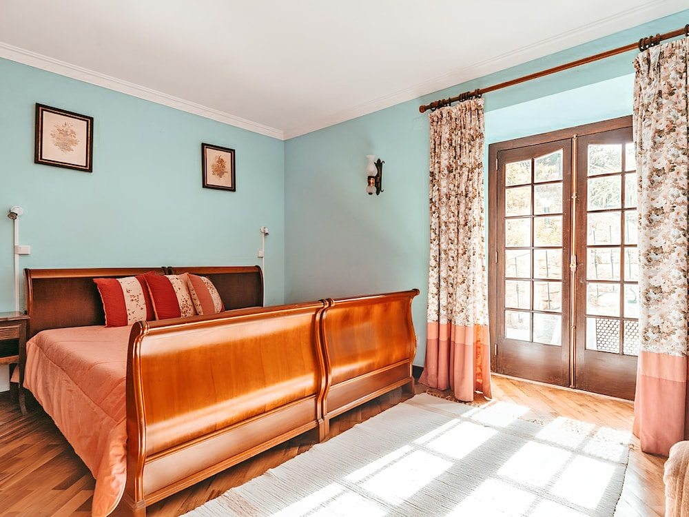 Oliveira s Houses By Gthouse