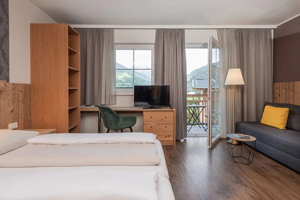 AlpenParks Montana Apartments