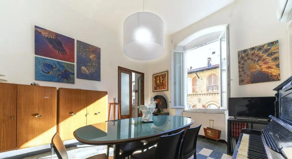 Exclusive Art Apartment